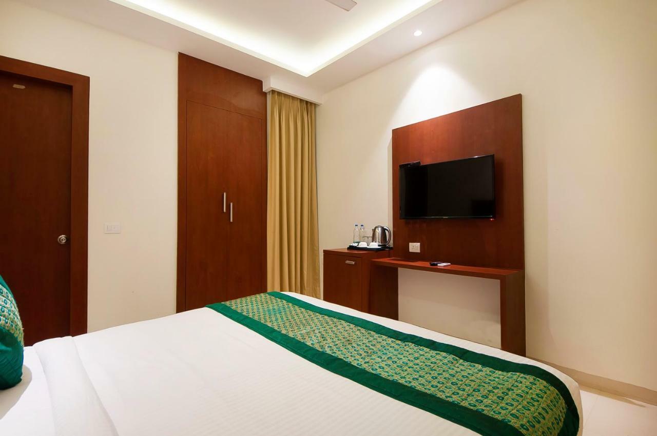 Hotel Z Suites- Delhi Igi Airport Ню Делхи Екстериор снимка