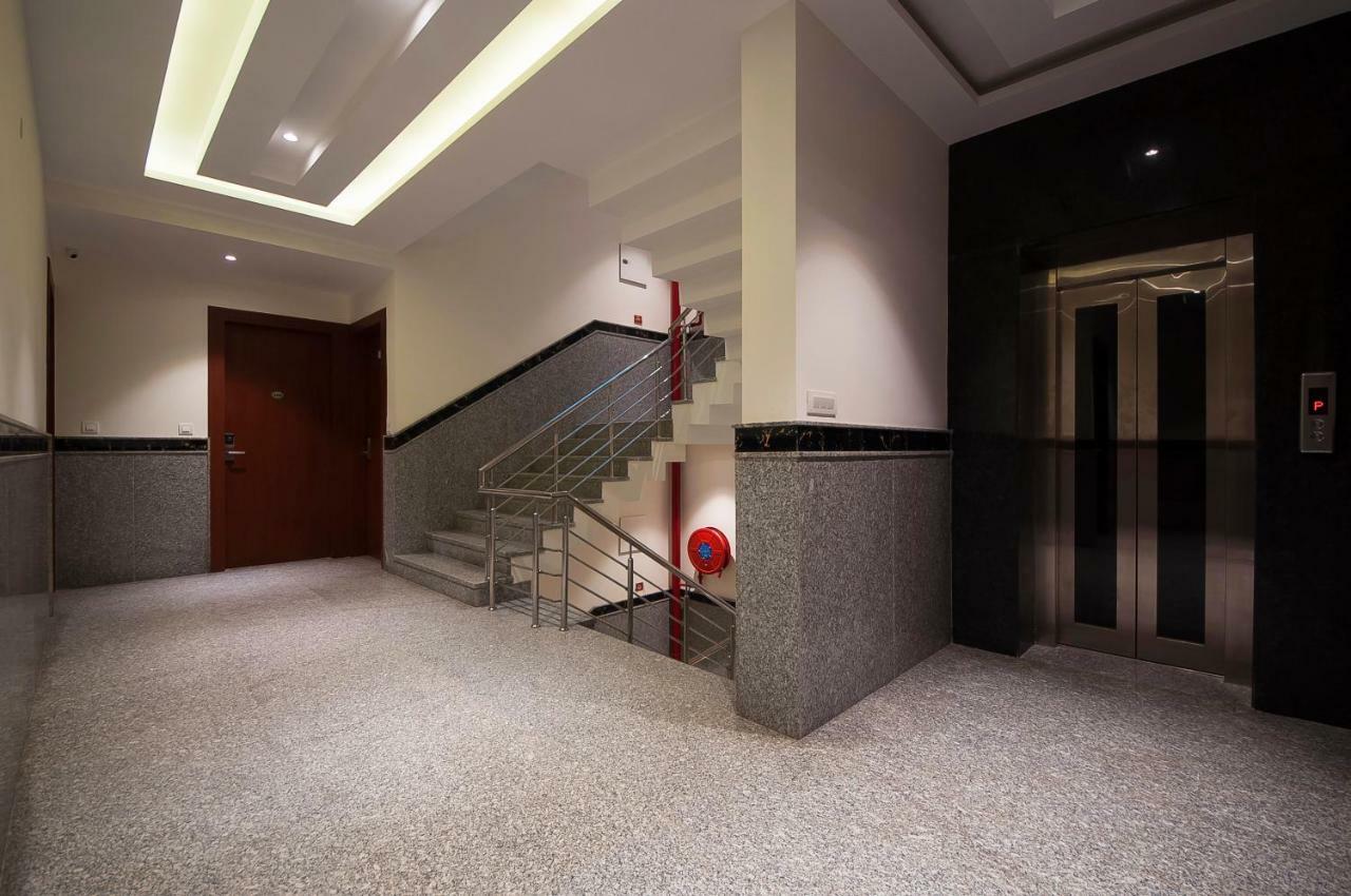 Hotel Z Suites- Delhi Igi Airport Ню Делхи Екстериор снимка