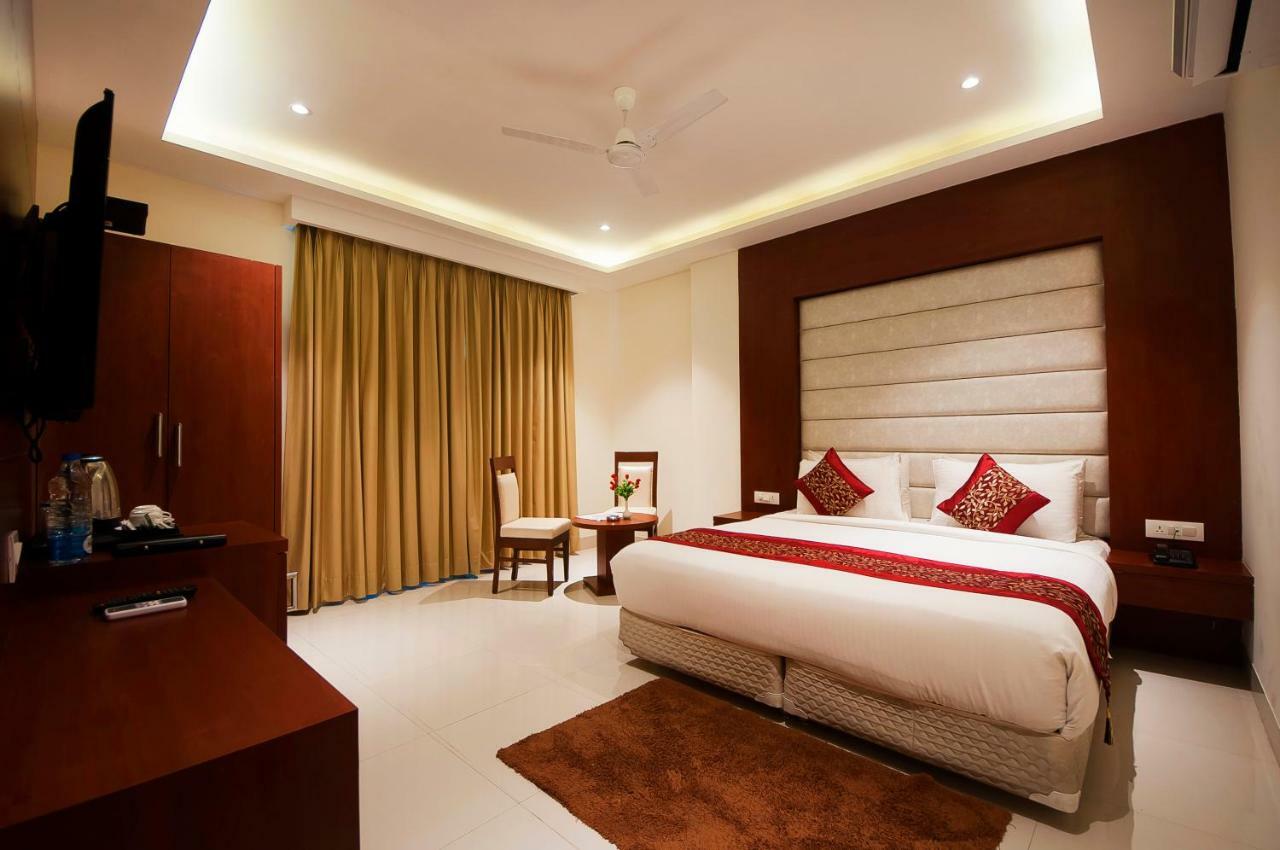 Hotel Z Suites- Delhi Igi Airport Ню Делхи Екстериор снимка