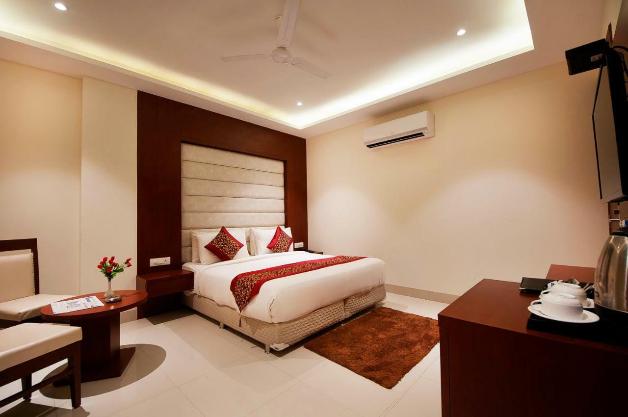 Hotel Z Suites- Delhi Igi Airport Ню Делхи Екстериор снимка